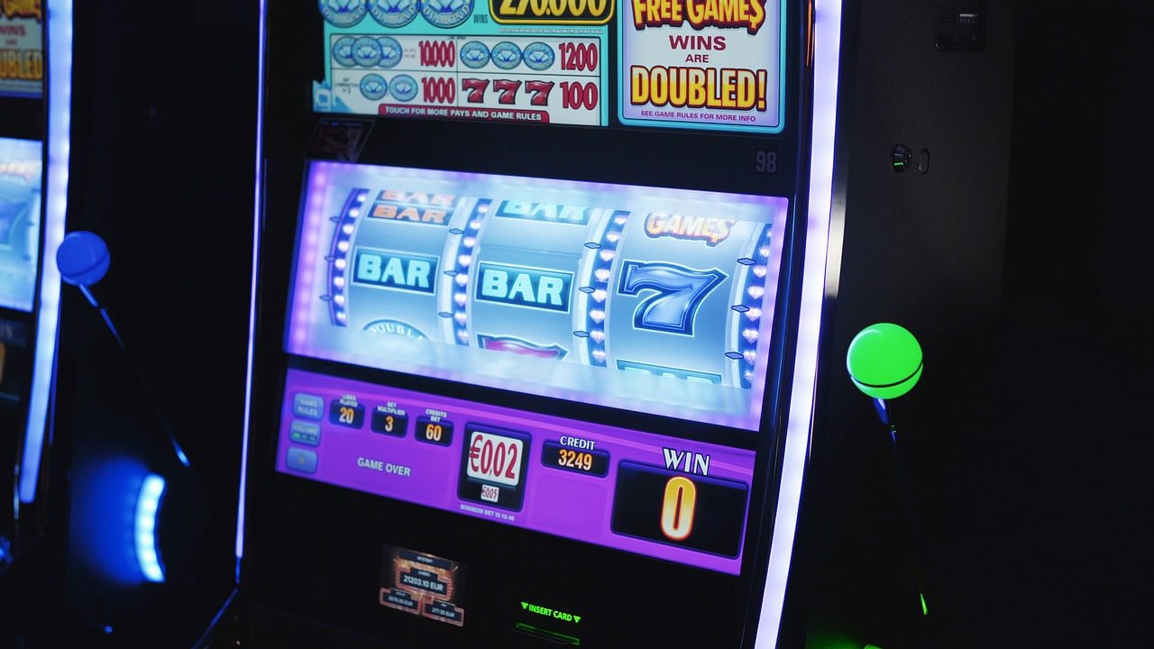 Antarmuka aplikasi joker 123 menampilkan koleksi Arcade Games dengan berbagai kategori permainan cepat